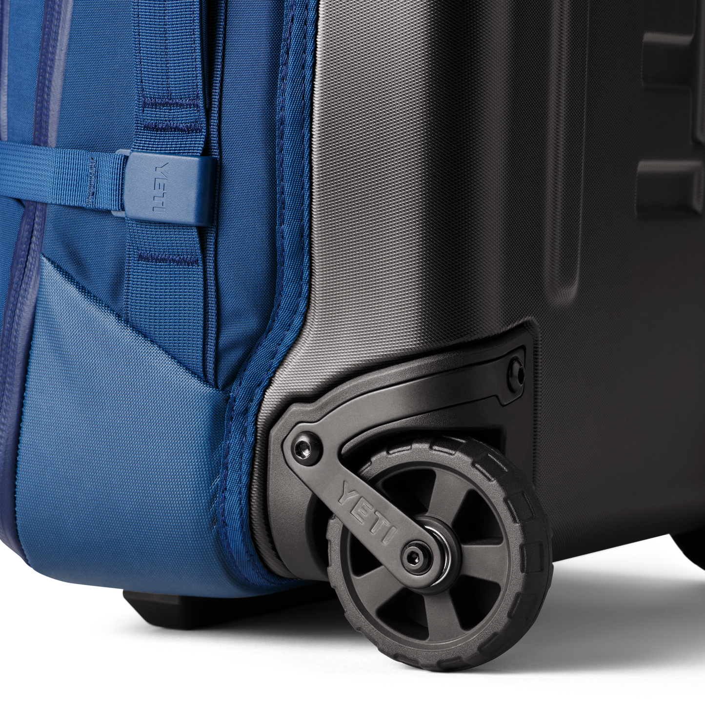 YETI Crossroads® 22" Luggage Navy