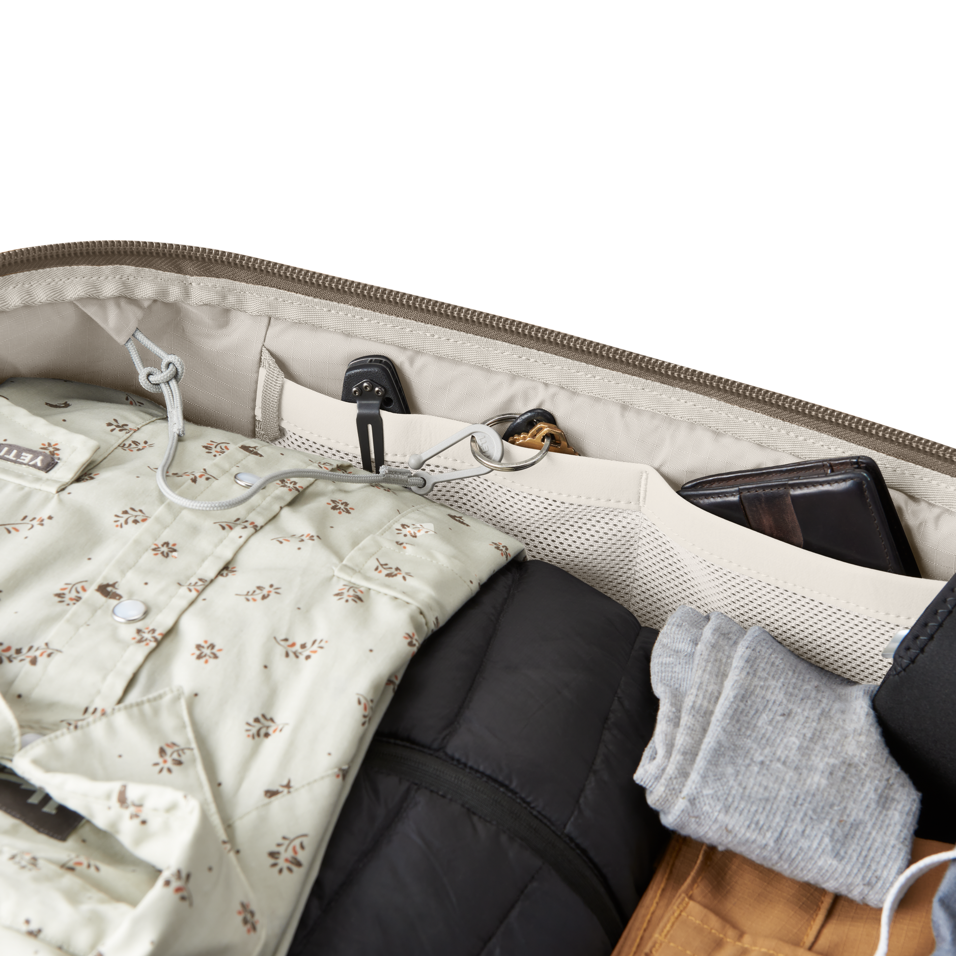 YETI Crossroads® 40L Duffel Cape Taupe