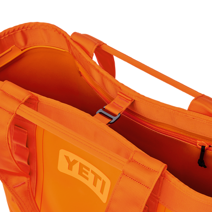 YETI Camino® 35 L Carryall King Crab